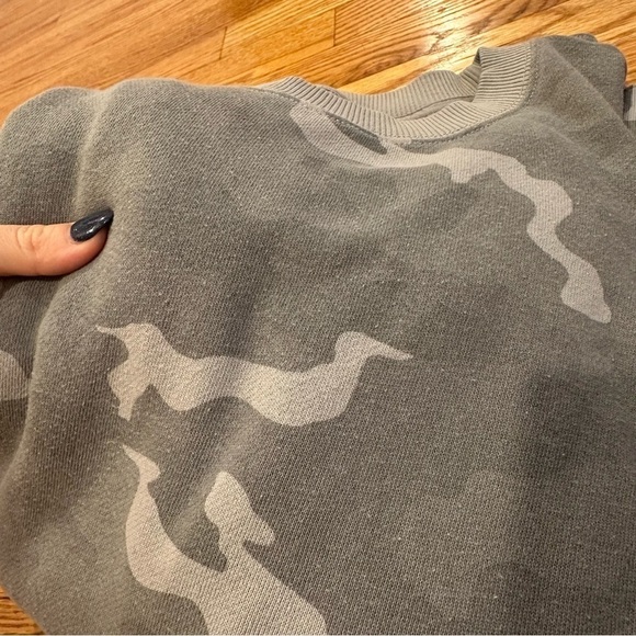 American Eagle Camo Sweatshirt size L - Picture 6 of 6